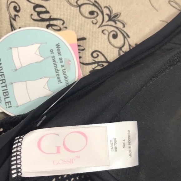 Go by Gossip Mix & Mesh Convertible Crocheted Tank NWT - Picture 3 of 9